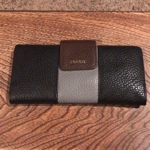 Fossil wallet